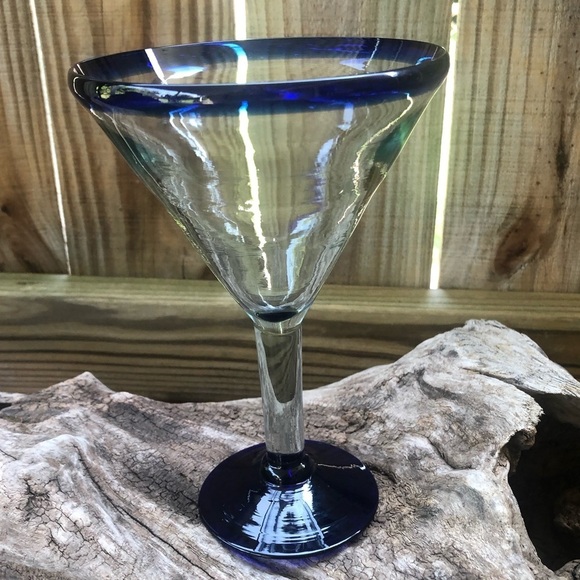 Set of 4 Mexican Mouth Blown Martini Glasses Light Green with Blue Rim & Base - Picture 6 of 16